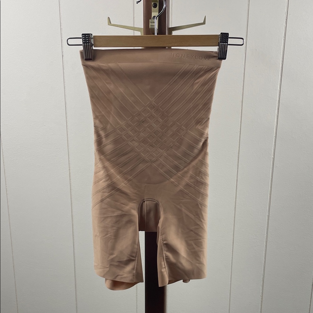 Honeylove NWT Silhouette High-Waist Short - Picture 2 of 4